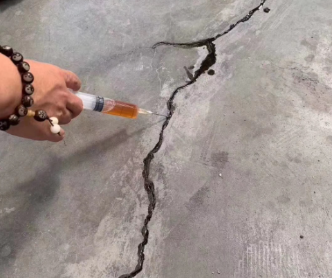 兴宾混凝土裂缝修补技术详解​